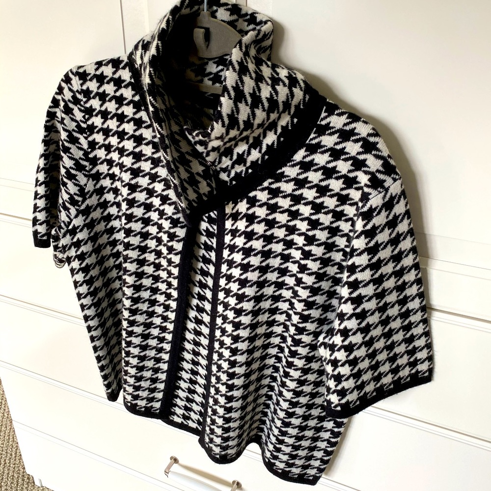 Houndstooth coverup sweater